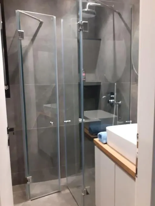 Artemis Luxury Suite In Iktinou Pedestrian & Mitropolitou Iossif Area Thessaloníki
