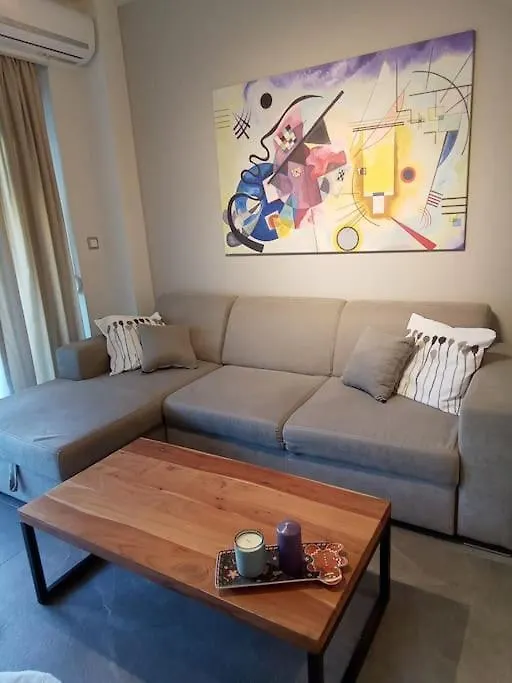 Artemis Luxury Suite In Iktinou Pedestrian & Mitropolitou Iossif Area Thessaloniki Greece